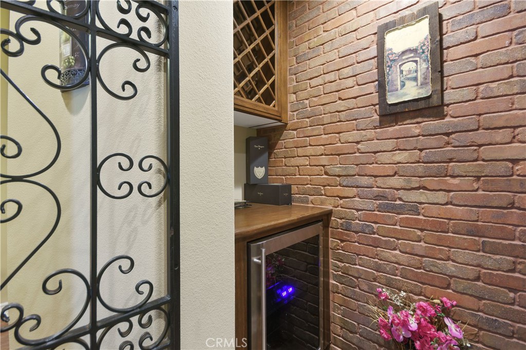 21320 Veleta Circle, Huntington Beach CA 92648 - photo 10