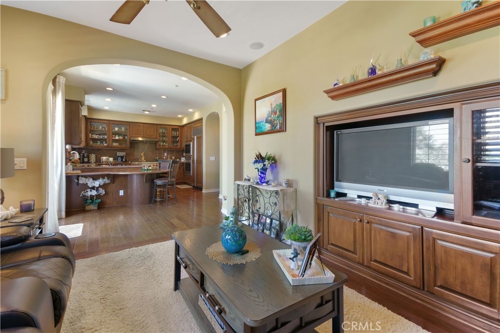 21320 Veleta Circle, Huntington Beach CA 92648 - photo 16