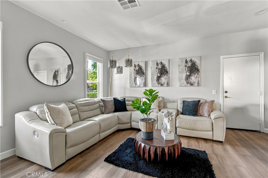Spacious living room with designer touches. - 21335 Cieza, Huntington Beach CA 92648 - photo 13