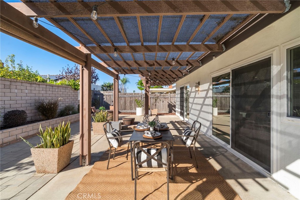 Covered patio - 21341 Seaforth Lane, Huntington Beach CA 92646 - photo 36