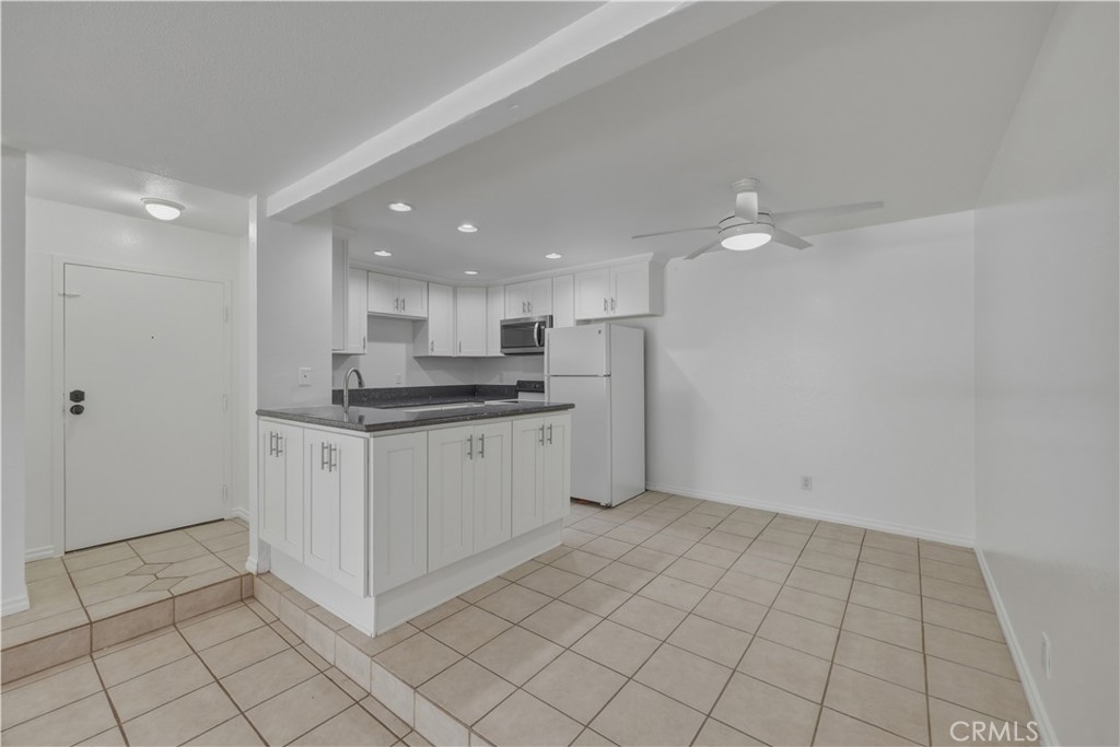 21372 Brookhurst 425, Huntington Beach CA 92646 - photo 6