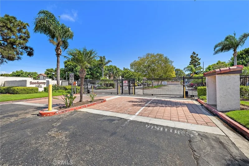21372 Brookhurst 625, Huntington Beach, CA 92646