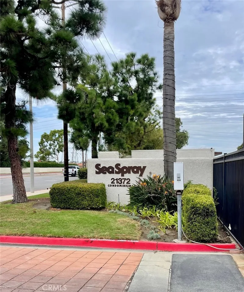 21372 Brookhurst Street 727, Huntington Beach