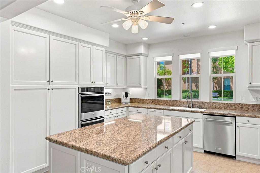21380 Abigail Lane, Huntington Beach CA 92646 - photo 9