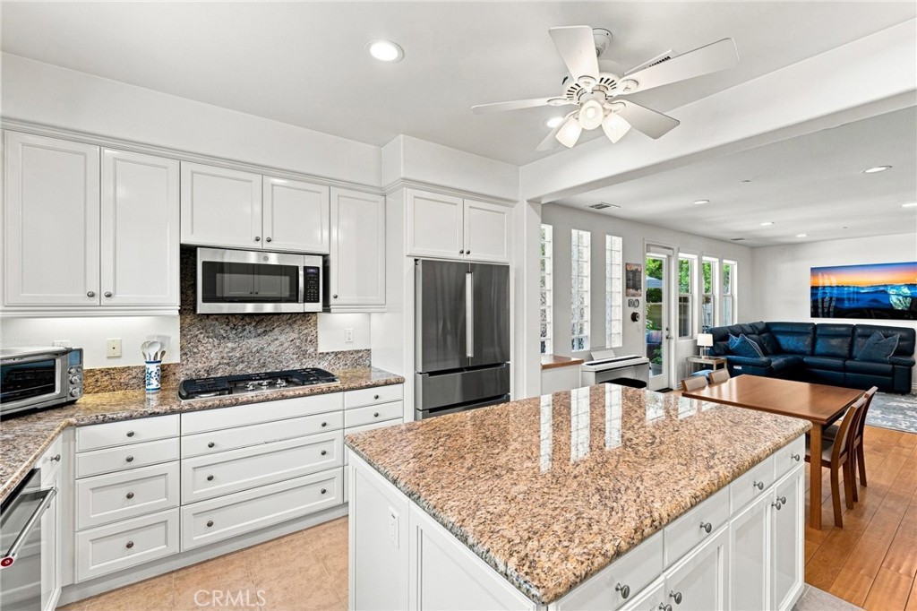 21380 Abigail Lane, Huntington Beach CA 92646 - photo 10