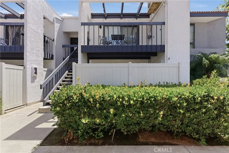 215 Wichita 406, Huntington Beach, CA 92648