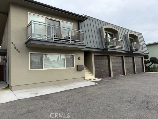 21632 Brookhurst B, Huntington Beach, CA 92646