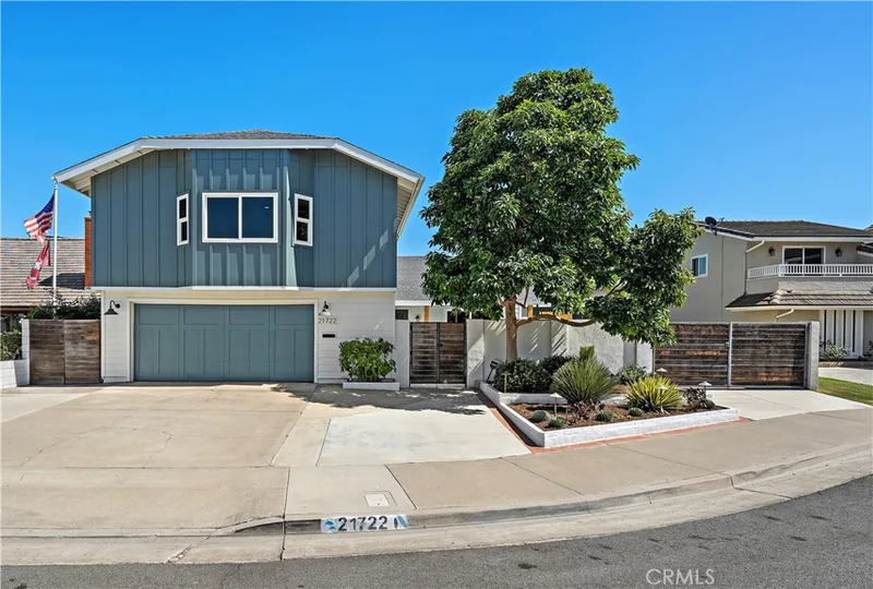 21722 Hilaria Circle, Huntington Beach, CA 92646