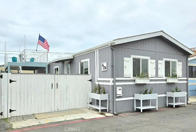 21752 Pacific coast hwy 11A, Huntington Beach, CA 92646