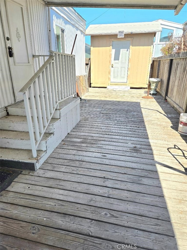 Side Yard - 21752 Pacific Coast Hwy 9, Huntington Beach CA 92646 - photo 32