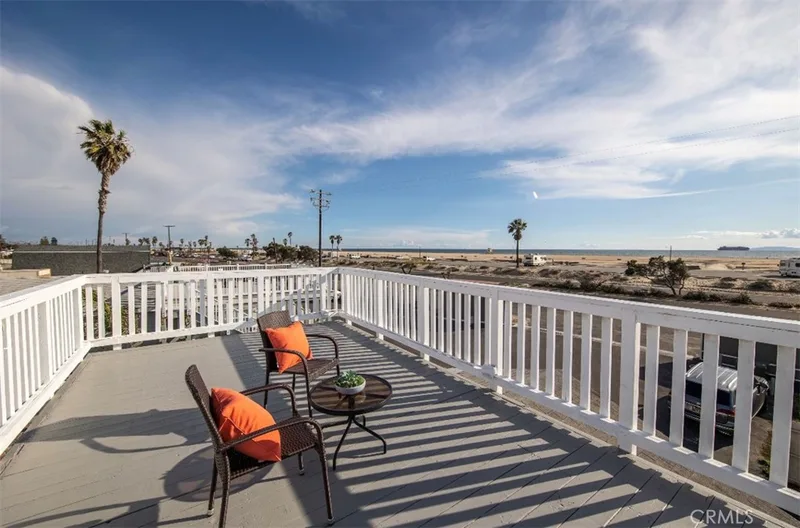 21752 Pacific Coast, Huntington Beach