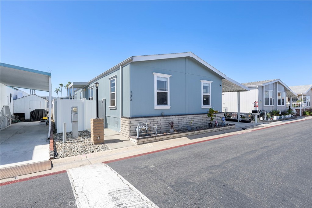 21851 Newland, Huntington Beach CA 92646 - photo 2