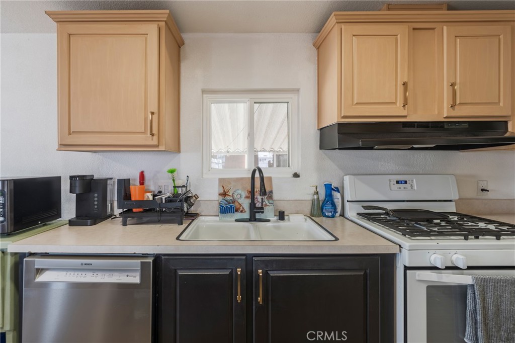 21851 Newland St 266, Huntington Beach CA 92646 - photo 15