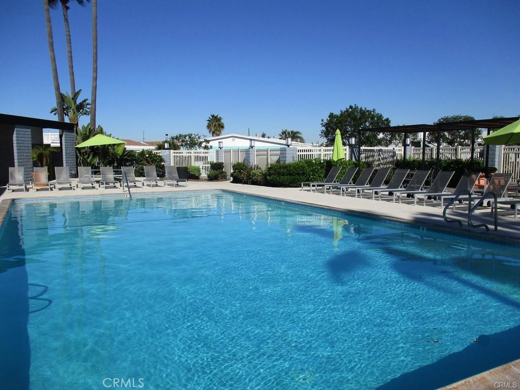 pool - 21851 Newland St. 43, Huntington Beach CA 92646 - photo 56