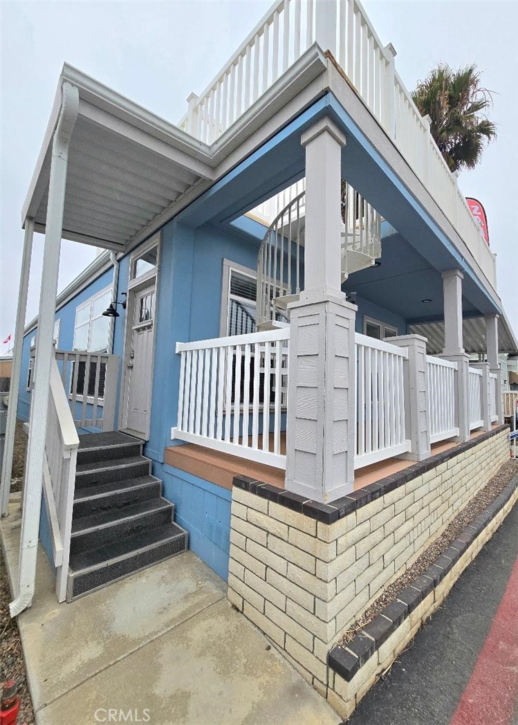 front entrance - 21851 Newland St 66, Huntington Beach CA 92646 - photo 6