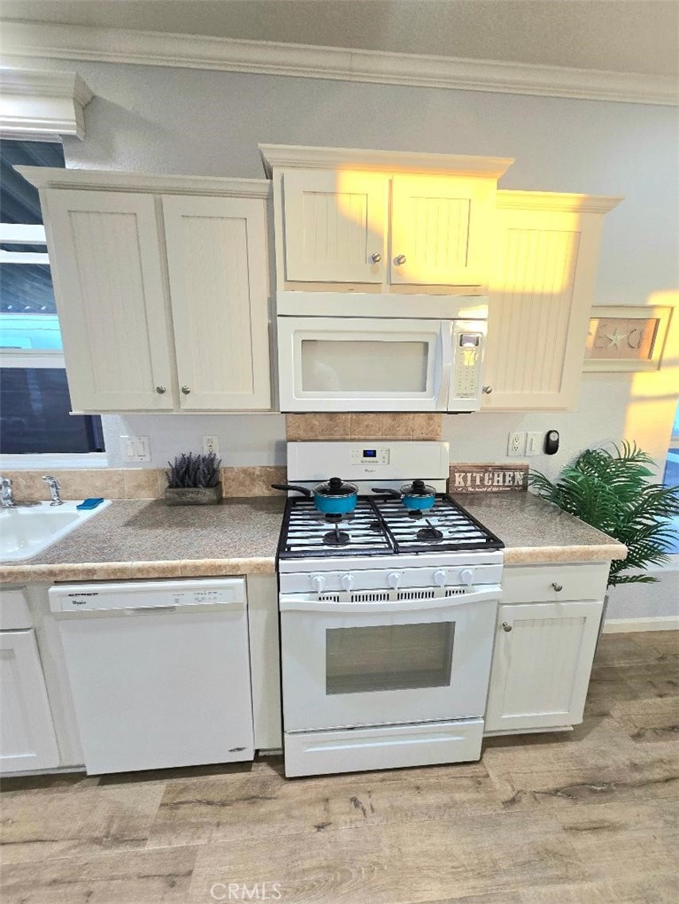 kirchen - 21851 Newland St 66, Huntington Beach CA 92646 - photo 30