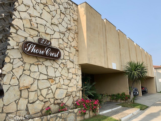 219 15th Street 5, Huntington Beach CA 92648 - photo 1