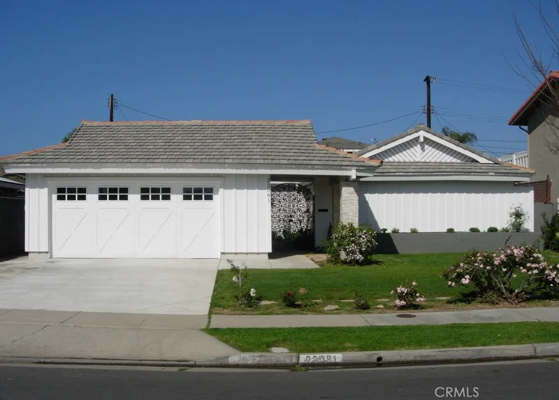 22081 SUSAN Lane, Huntington Beach, CA 92646