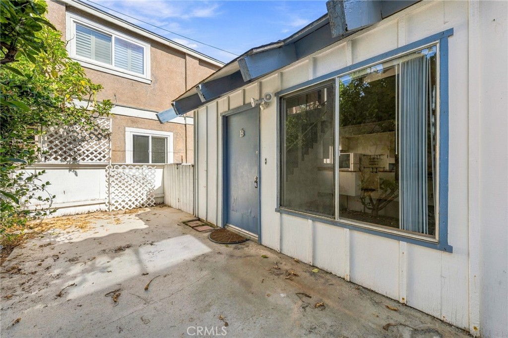 221 21st Street, Huntington Beach CA 92648 - photo 15