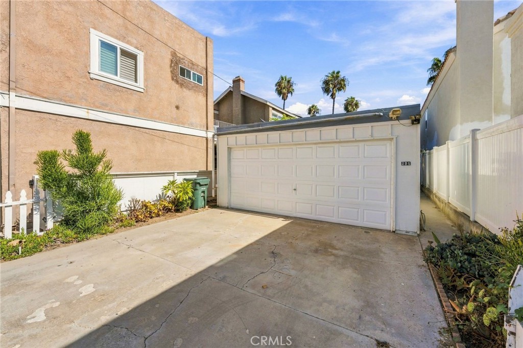 221 21st Street, Huntington Beach CA 92648 - photo 20