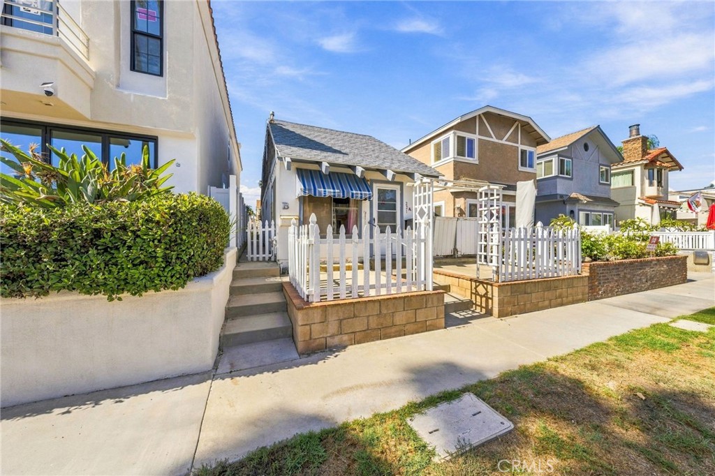 221 21st Street, Huntington Beach CA 92648 - photo 22