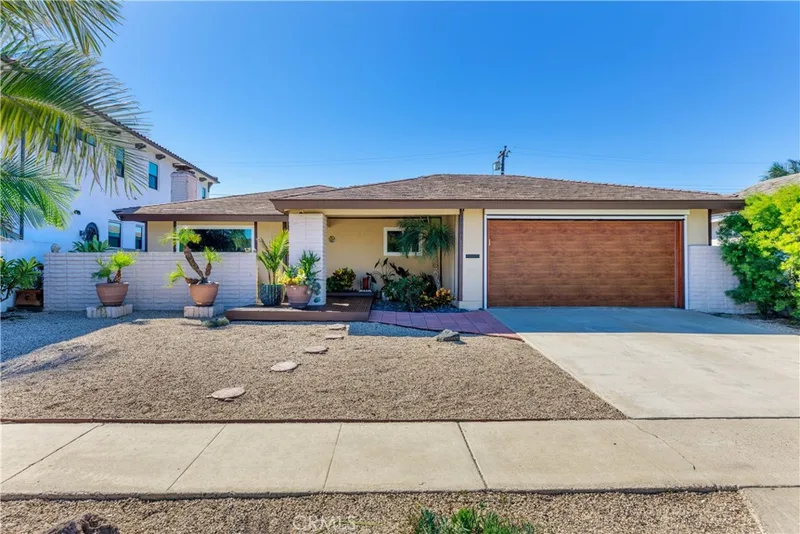 22181 Malibu Lane, Huntington Beach