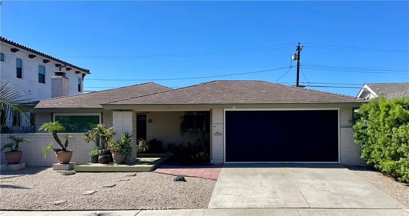 22181 Malibu Lane, Huntington Beach, CA 92646