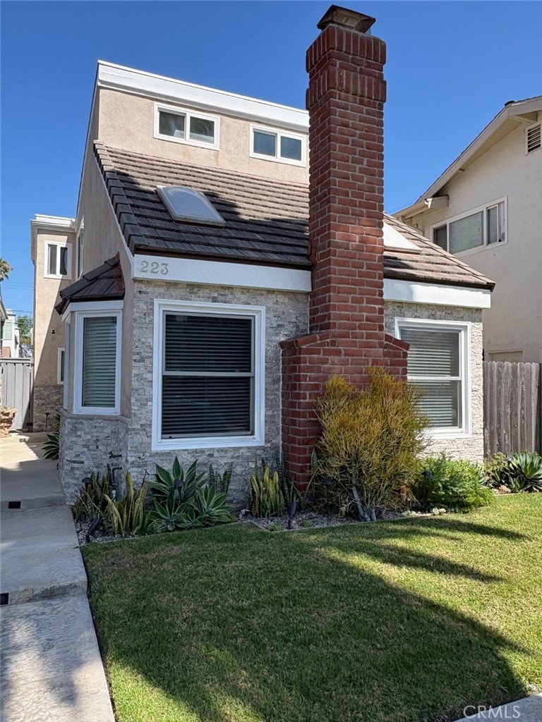 223 14th Street, Huntington Beach CA 92648 - photo 1