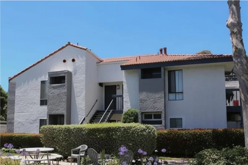 2323 Huntington Street 701, Huntington Beach, CA 92648