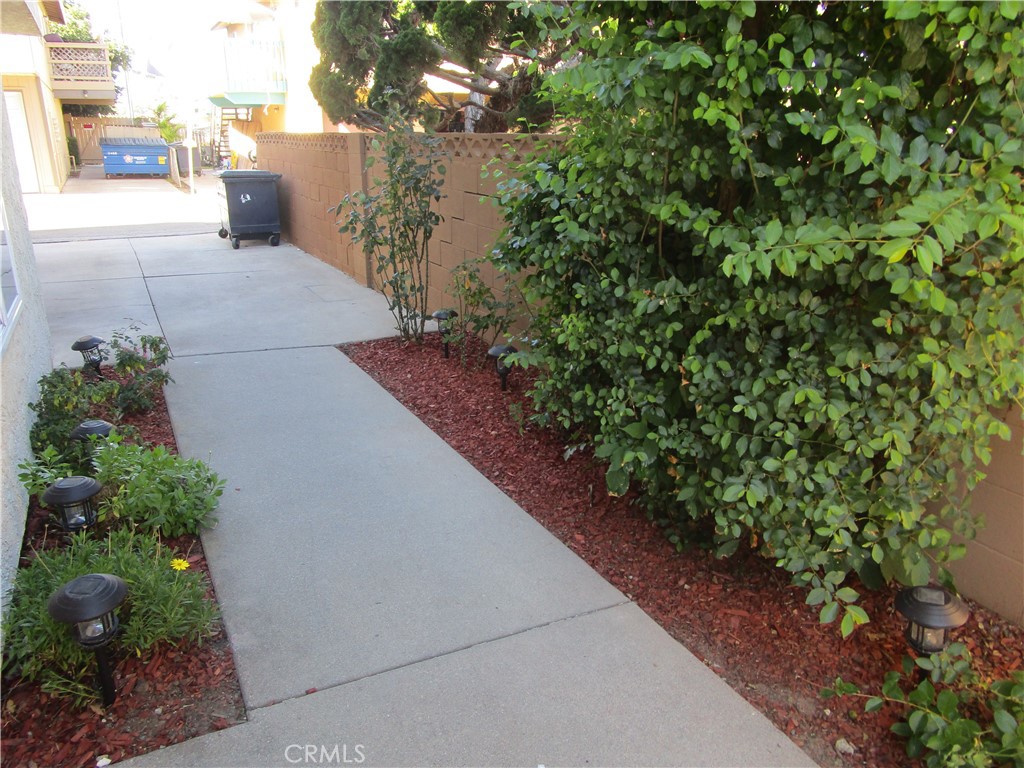 2403 Florida Street B, Huntington Beach CA 92648 - photo 2