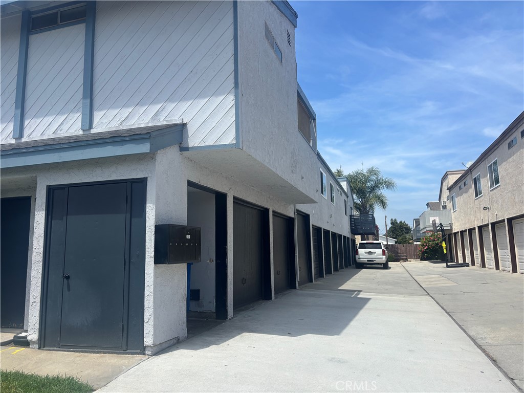 2501 FLORIDA Street 1, Huntington Beach CA 92648 - photo 1
