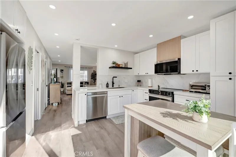 2603 Delaware Street A, Huntington Beach, CA 92648