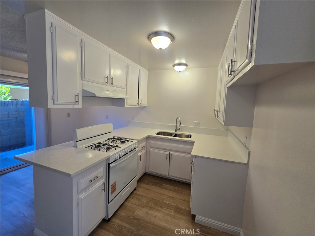2718 Florida B, Huntington Beach CA 92648 - photo 1