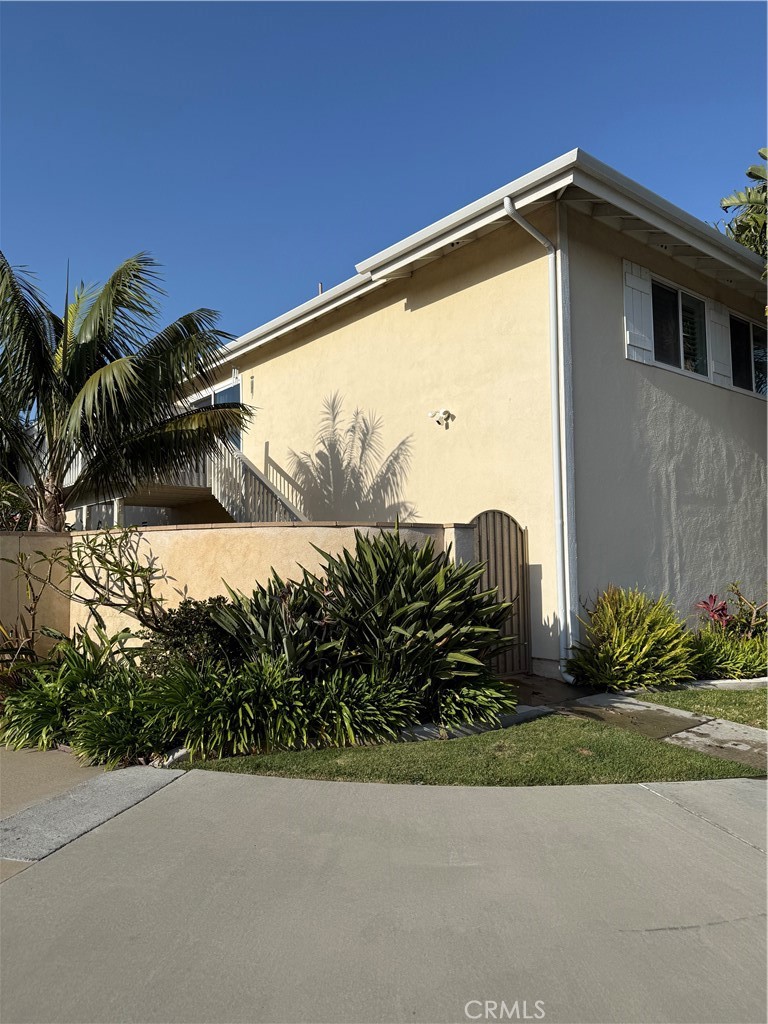 301 Oswego, Huntington Beach CA 92648 - photo 1