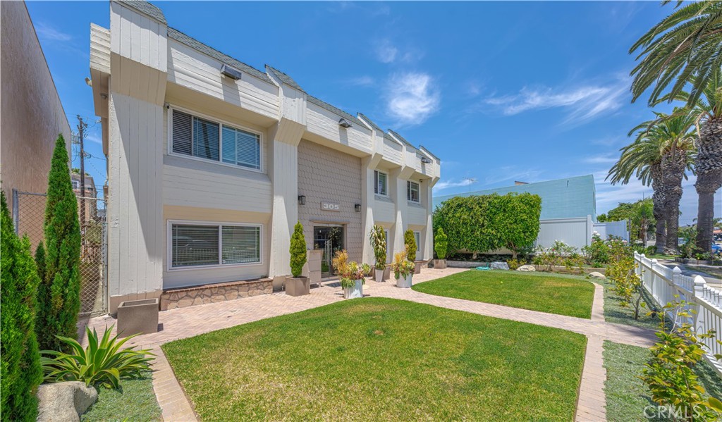 305 17th, Huntington Beach CA 92648 - photo 2