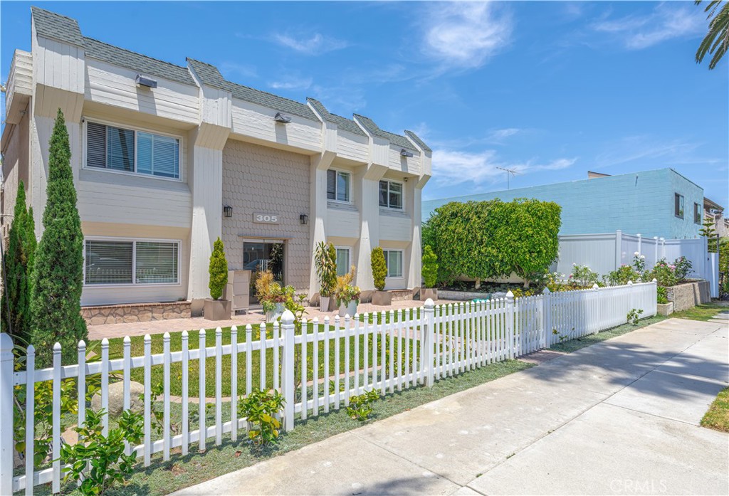 305 17th, Huntington Beach CA 92648 - photo 3
