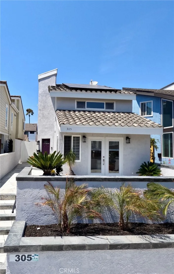305 21st Street, Huntington Beach, CA 92648