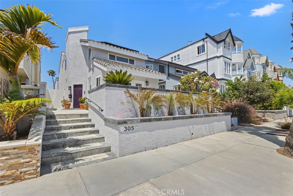 305 21st Street, Huntington Beach CA 92648 - photo 1