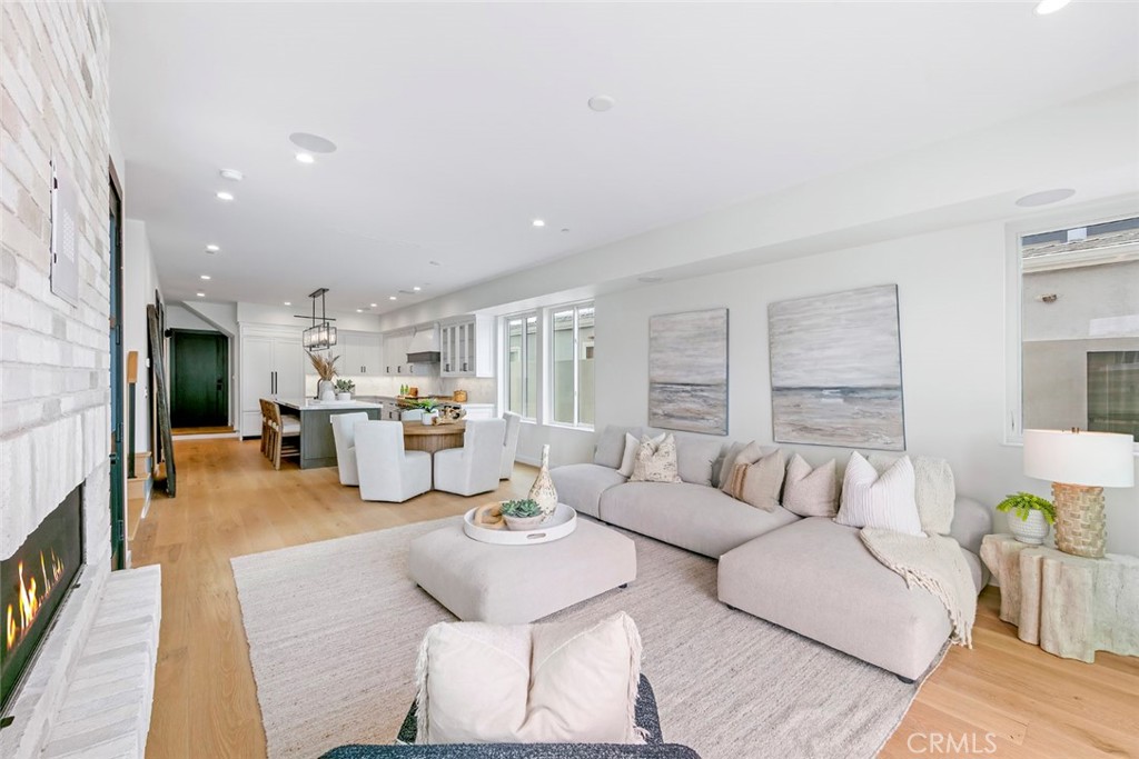 307 14th Street, Huntington Beach CA 92648 - photo 11