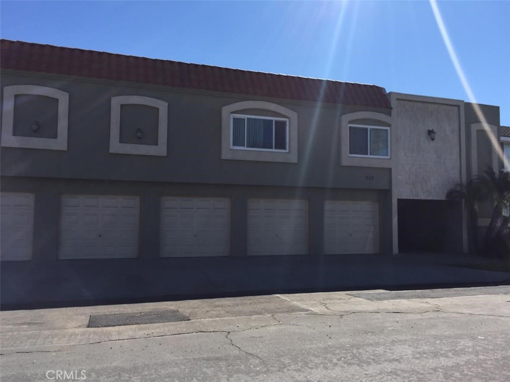 312 10th Street F, Huntington Beach CA 92648 - photo 1