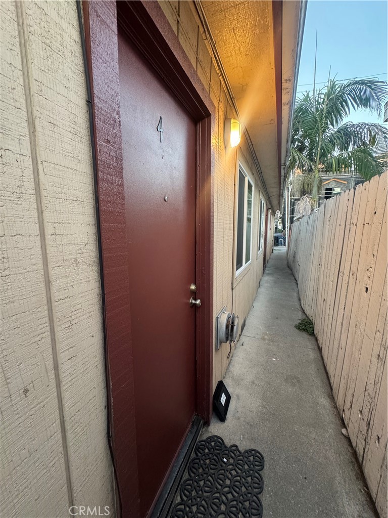 320 14th 4, Huntington Beach CA 92648 - photo 4