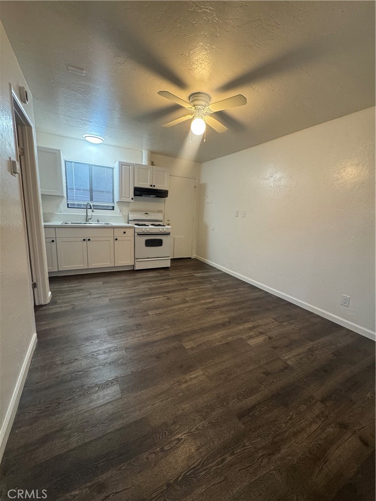 320 14th 4, Huntington Beach CA 92648 - photo 6