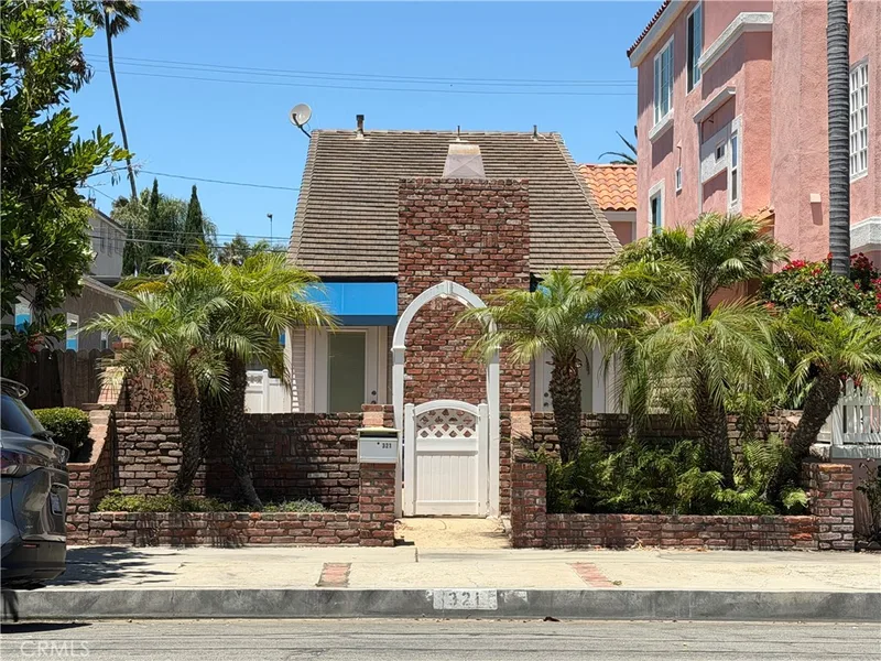 321 8th, Huntington Beach, CA 92648