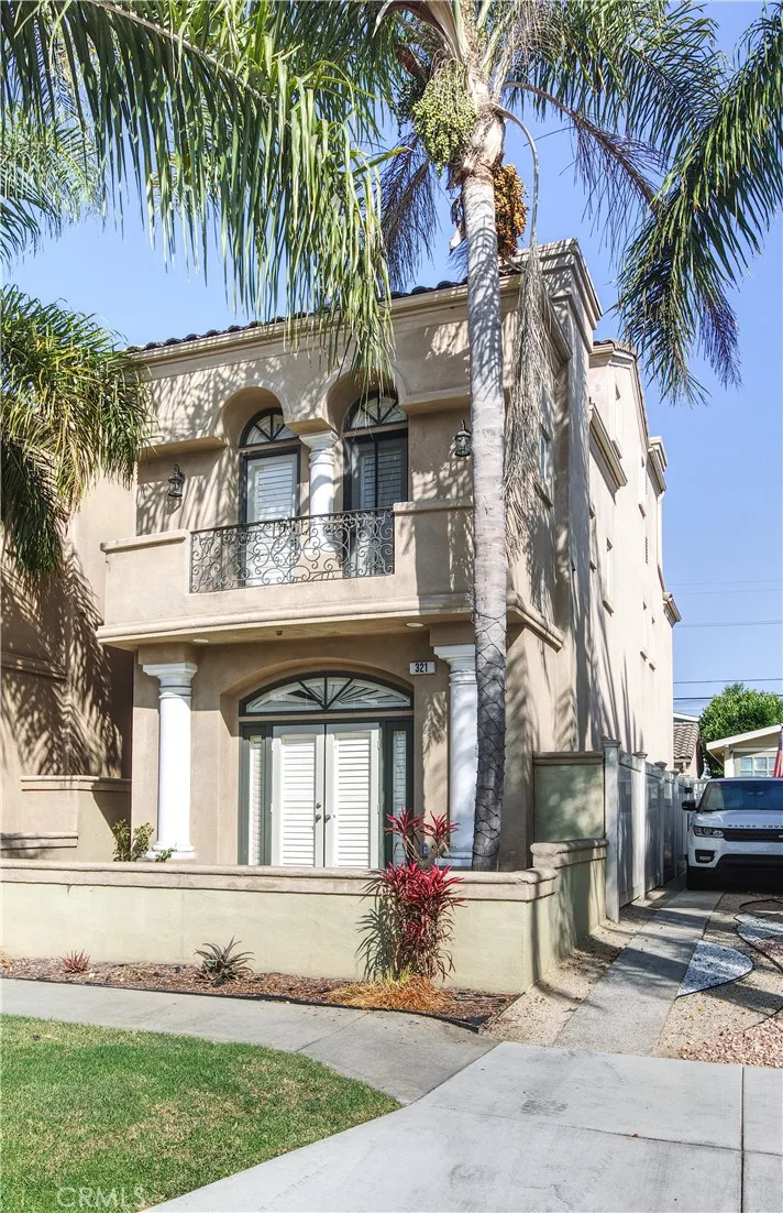 321 9th Street, Huntington Beach, CA 92648