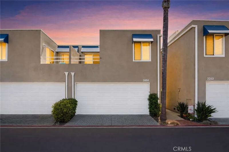 3256 Sparkler, Huntington Beach