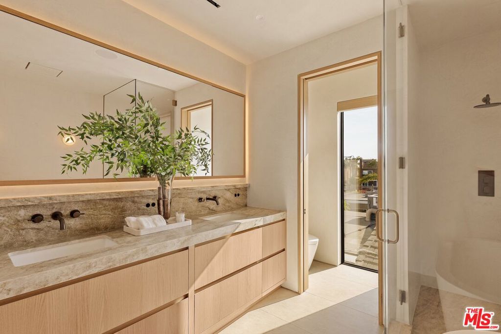 3271 Easter Circle, Huntington Beach CA 92649 - photo 25