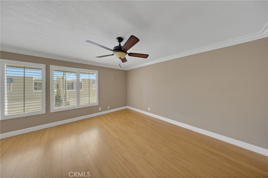 Primary bedroom. - 3361 Tempe, Huntington Beach CA 92649 - photo 2