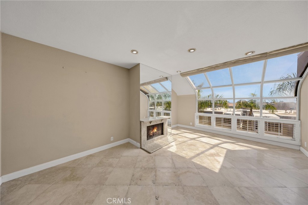 Fireplace in living room. - 3361 Tempe, Huntington Beach CA 92649 - photo 12
