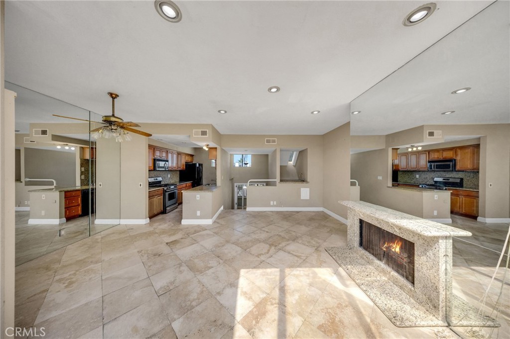 Open floor plan on upper level. - 3361 Tempe, Huntington Beach CA 92649 - photo 17