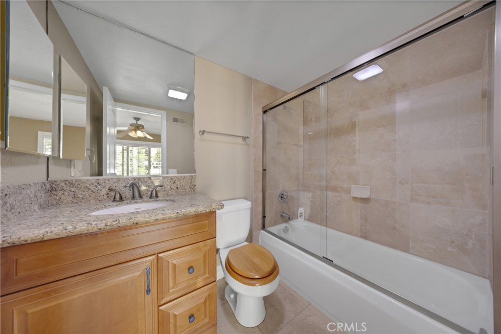 Full bathroom in downstairs bedroom. - 3361 Tempe, Huntington Beach CA 92649 - photo 26